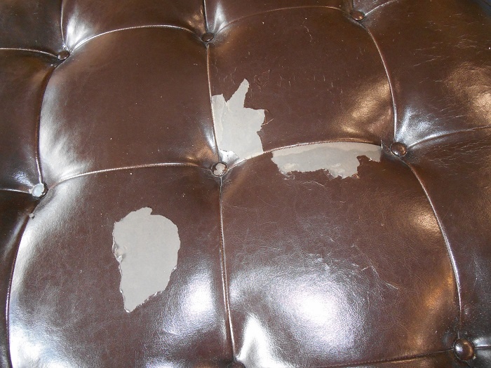 ghế sofa bị bong tróc nổ da