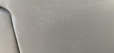 ghế sofa da bị mốc