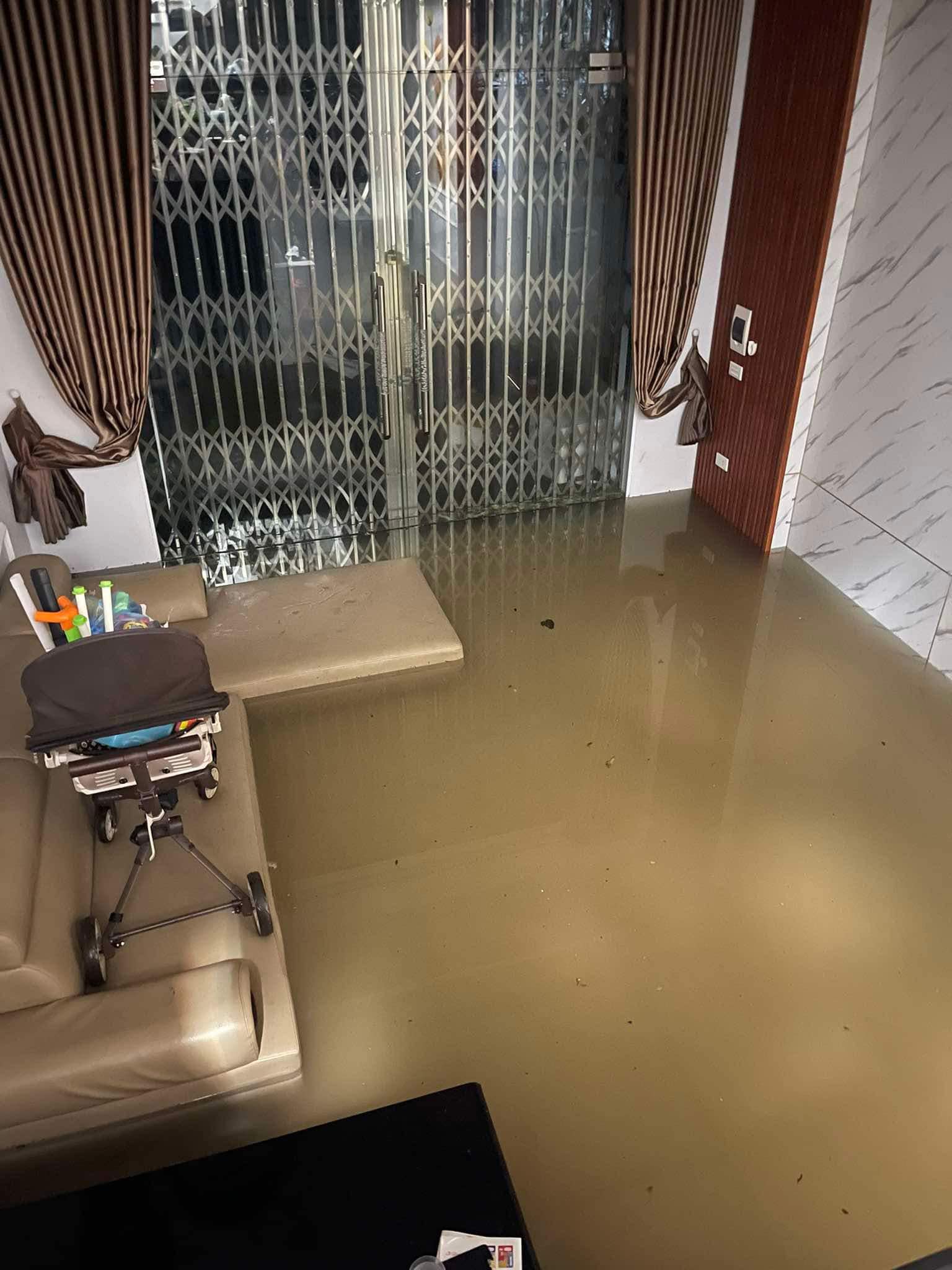 Sofa Bị Ngập Nước